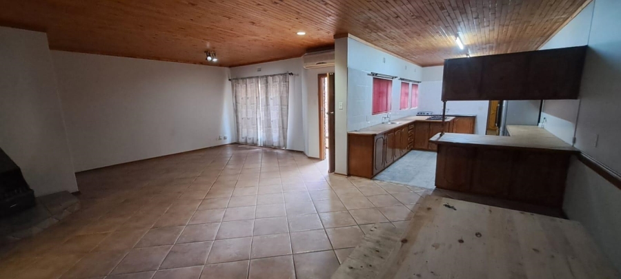 3 Bedroom Property for Sale in Rhodesdene Northern Cape